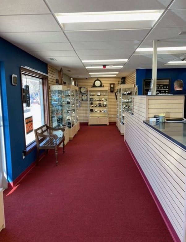 Watch & Clock Junction Johnston, IA